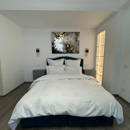 Central Suite Bukarest Exteriör bild