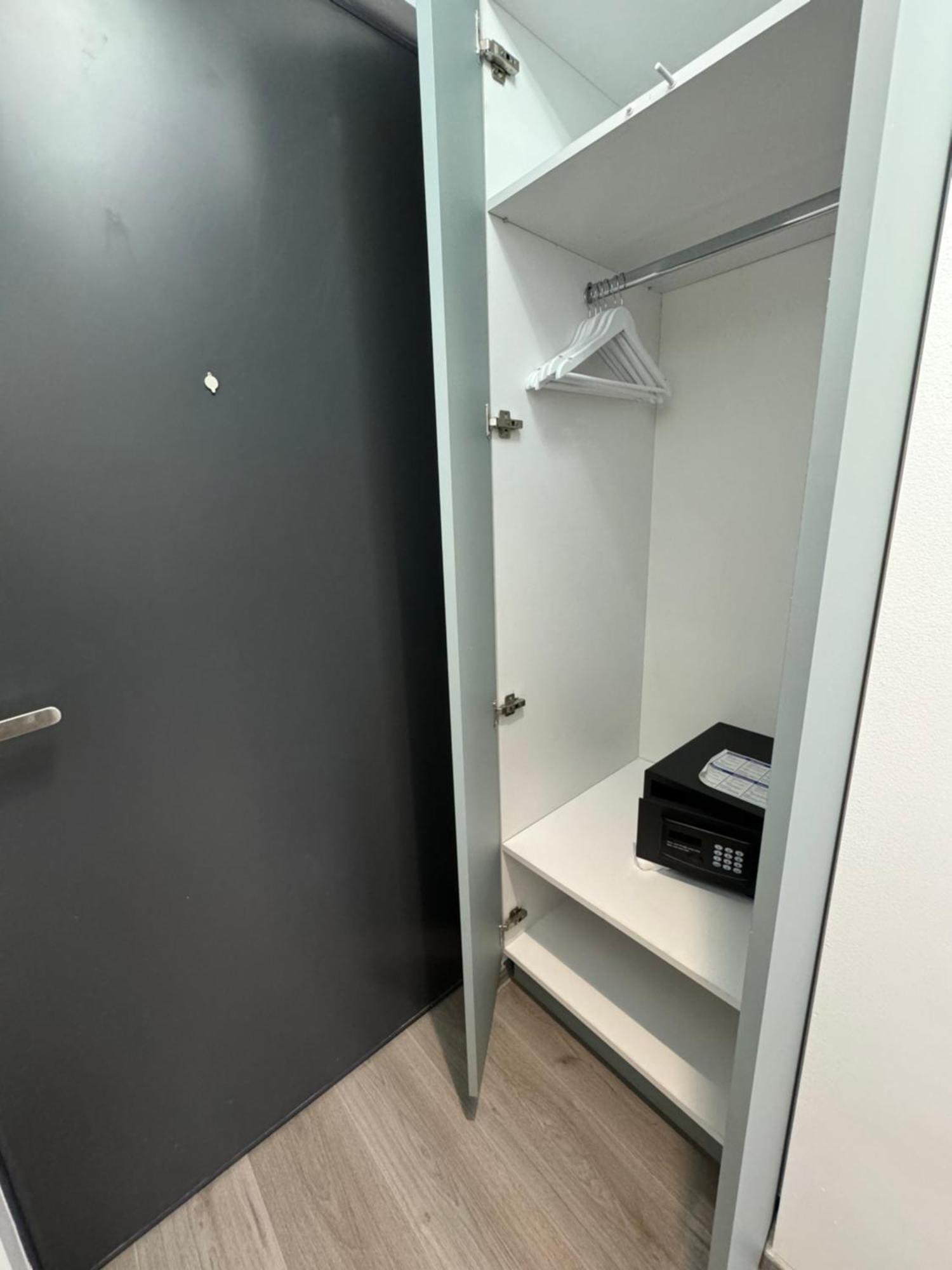 Central Suite Bukarest Exteriör bild