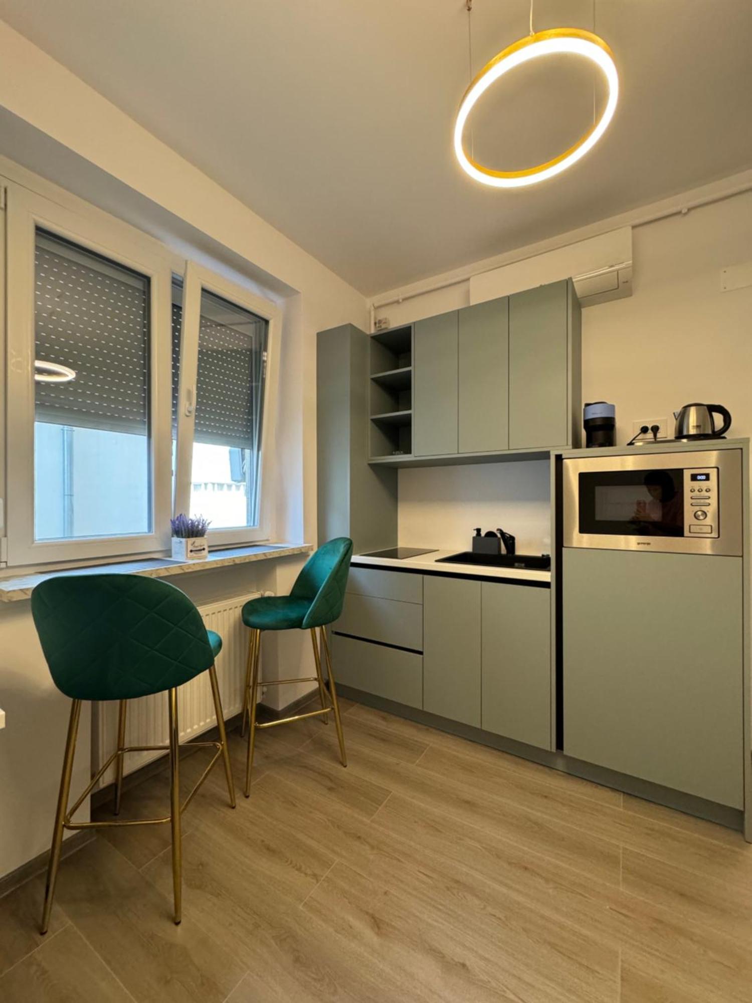 Central Suite Bukarest Exteriör bild